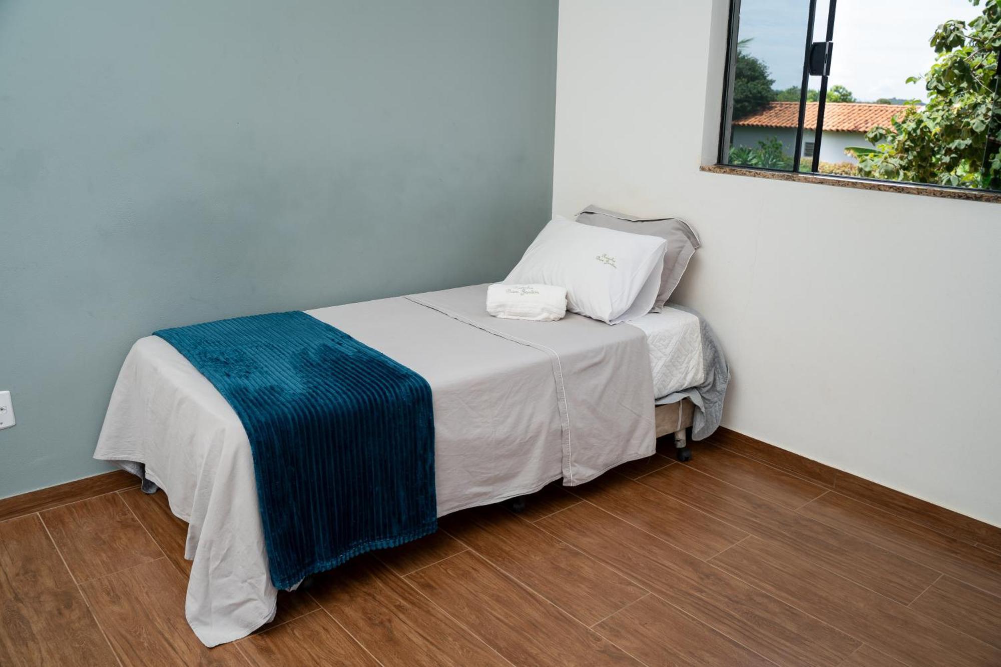 Casa Com Piscina Vista Para Lago, 03 Quartos Confortaveis Capitólio 外观 照片