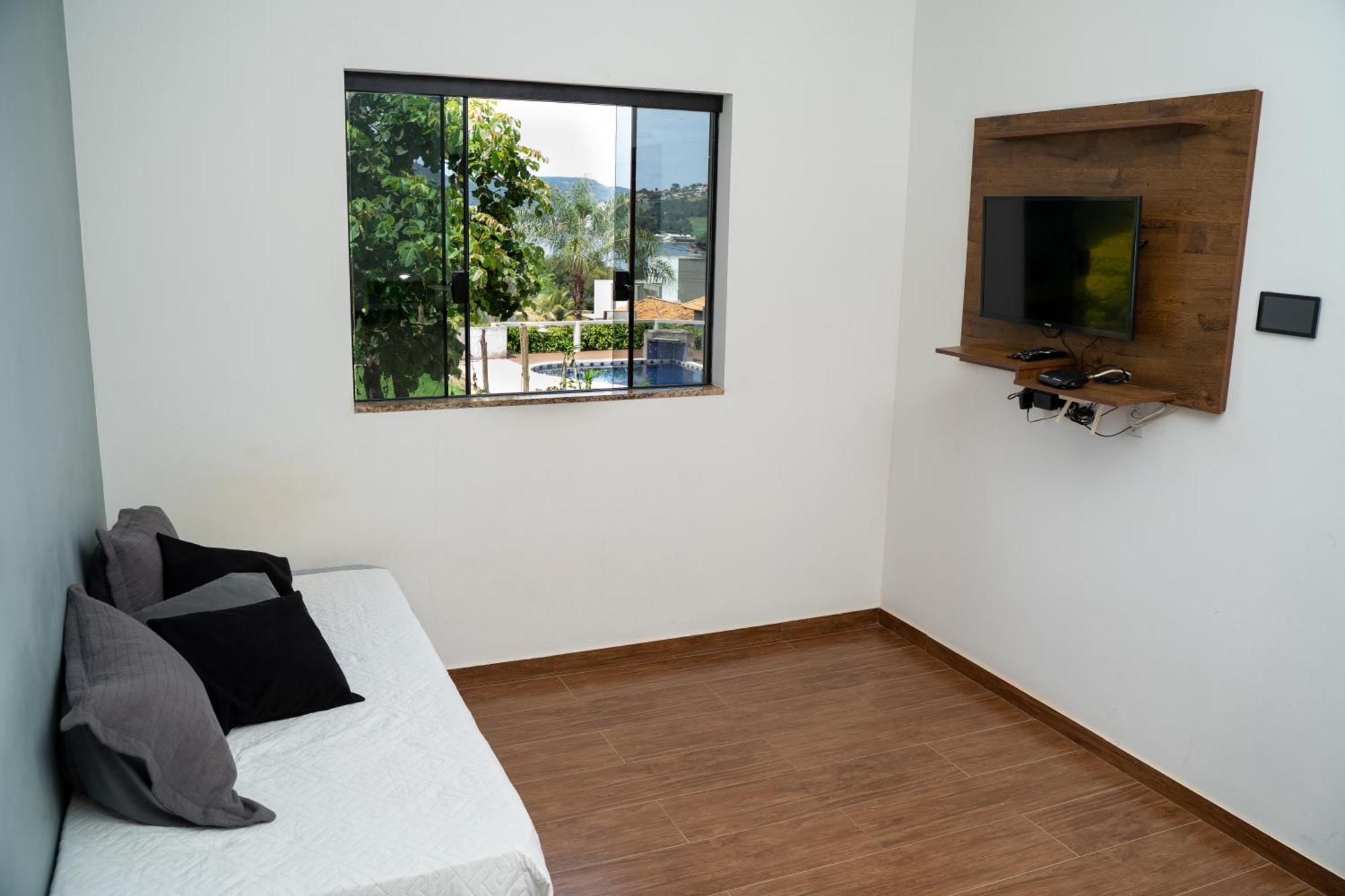 Casa Com Piscina Vista Para Lago, 03 Quartos Confortaveis Capitólio 外观 照片