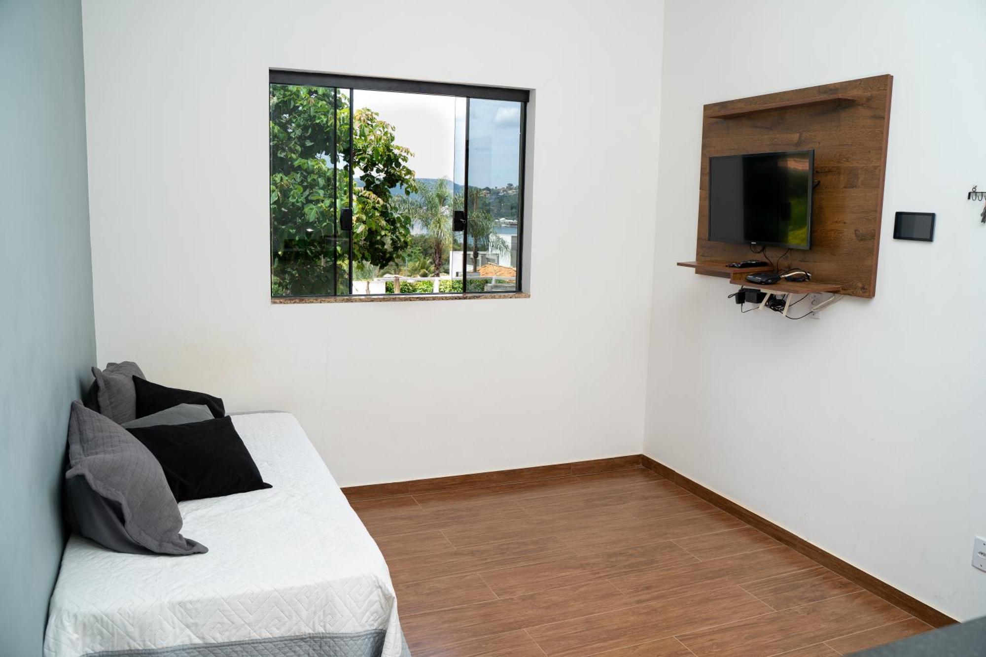 Casa Com Piscina Vista Para Lago, 03 Quartos Confortaveis Capitólio 外观 照片