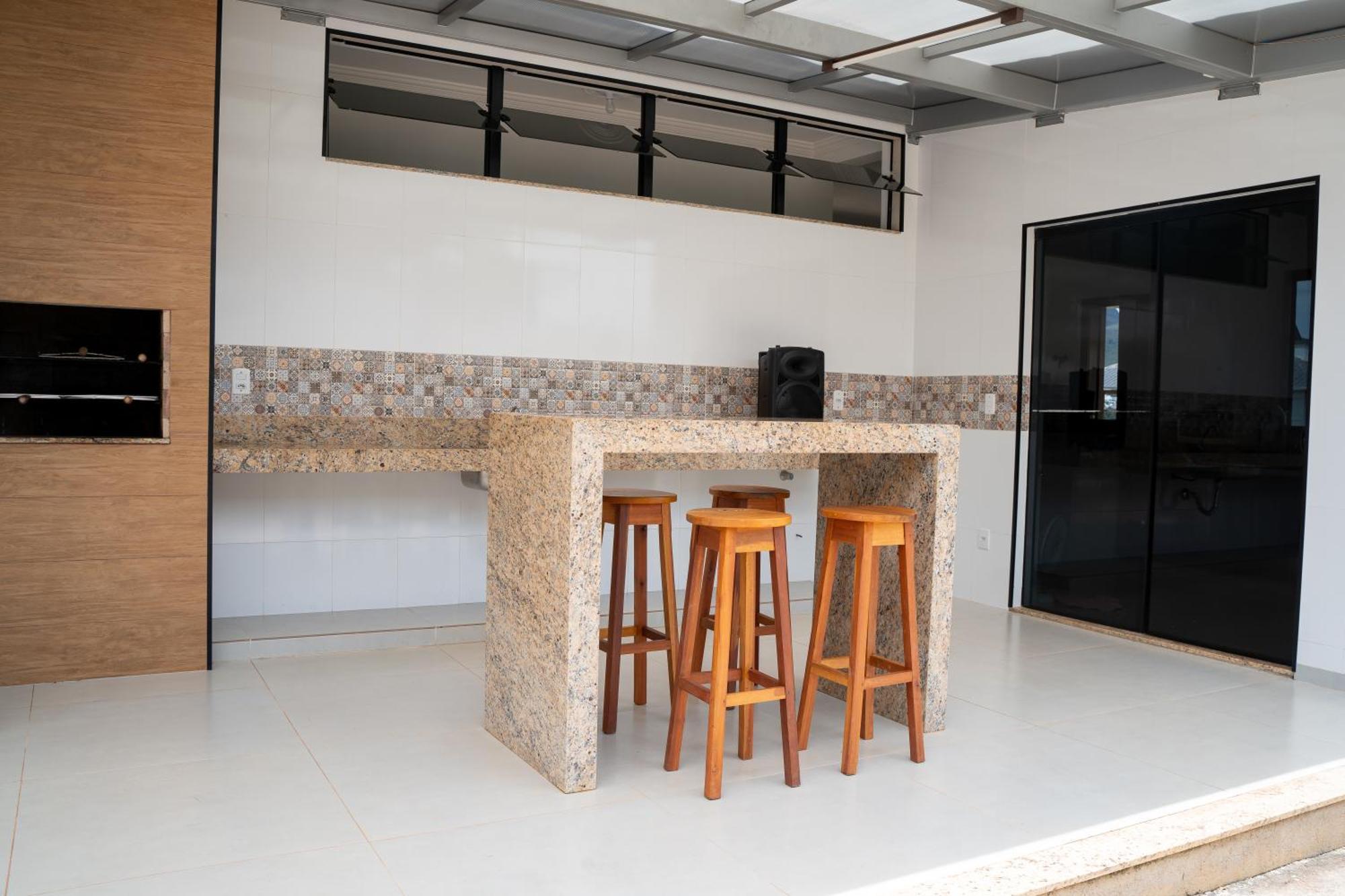 Casa Com Piscina Vista Para Lago, 03 Quartos Confortaveis Capitólio 外观 照片